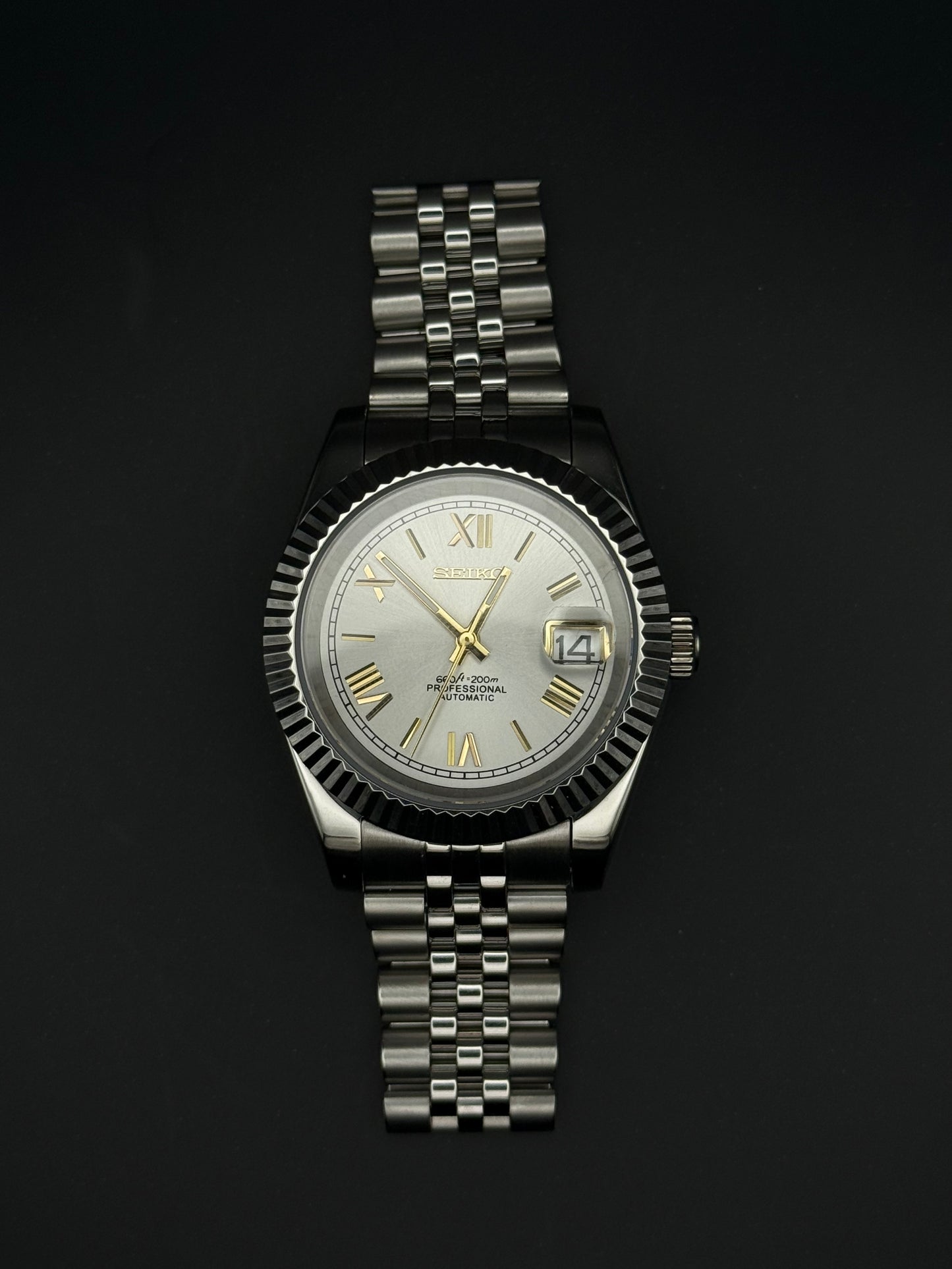 DayJust - Gold Roman